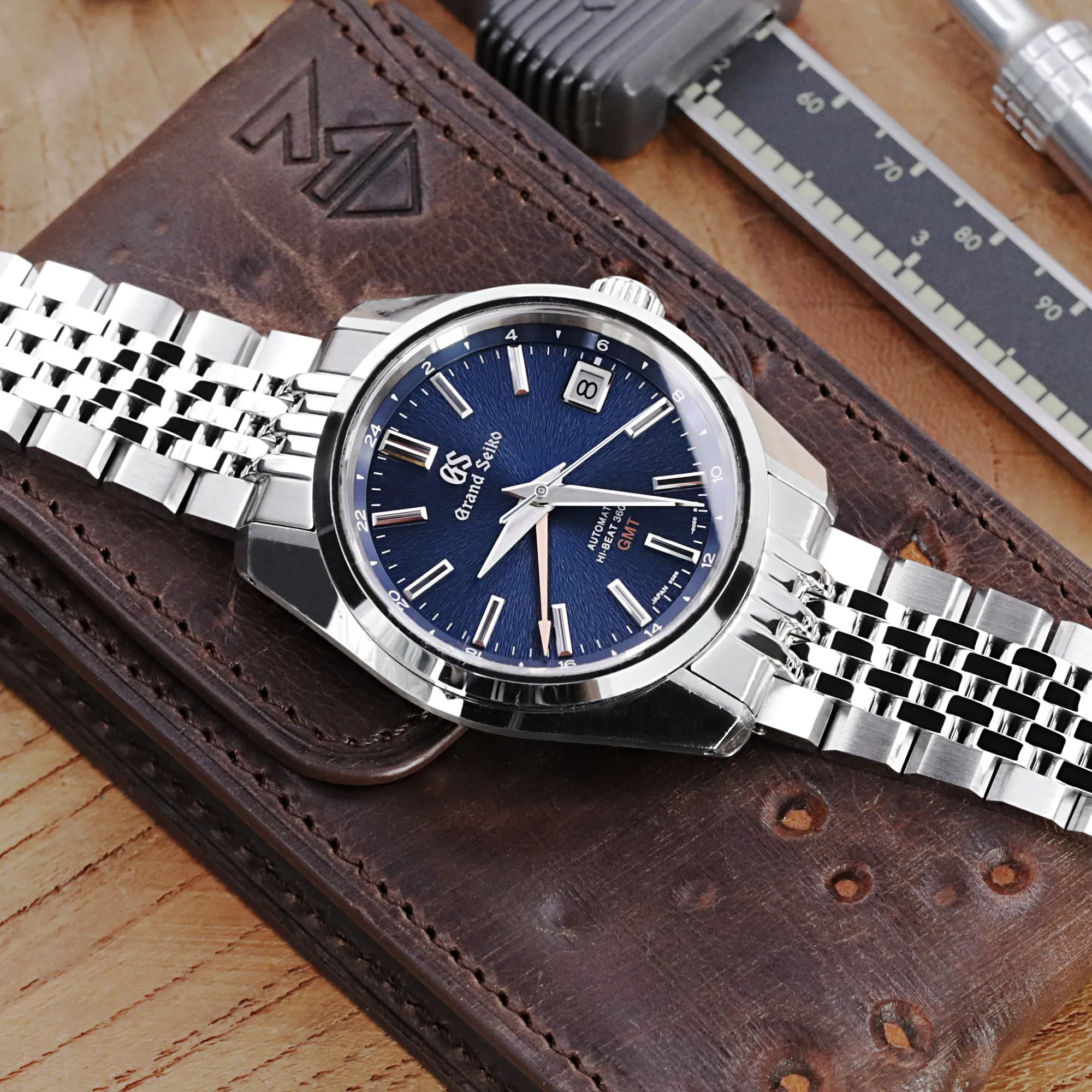 Asteroid for Grand Seiko 44GS V-Clasp, Brushed with Polished Center